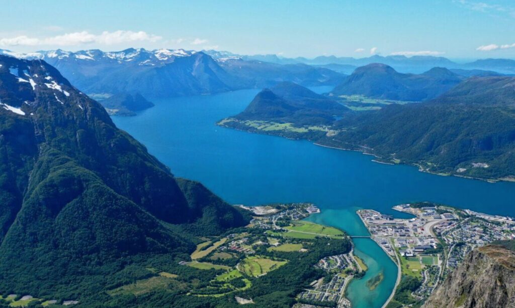andalsnes romsdalseggen
